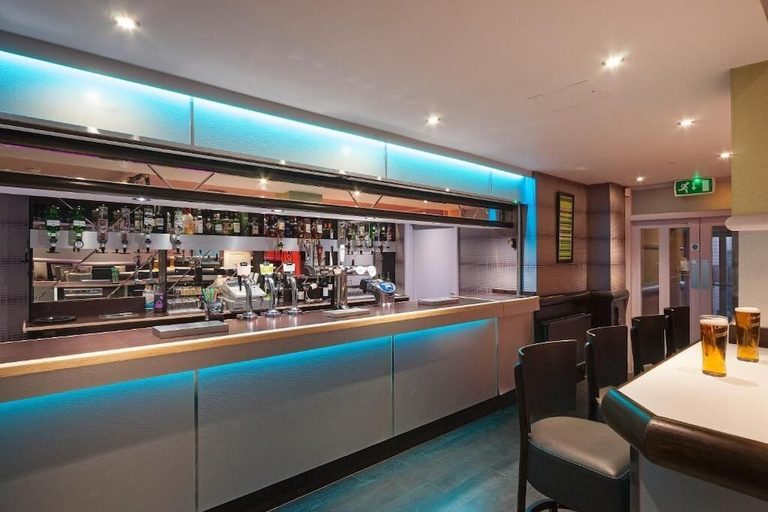 Food & Drinks 5, County Hotel, Conwy