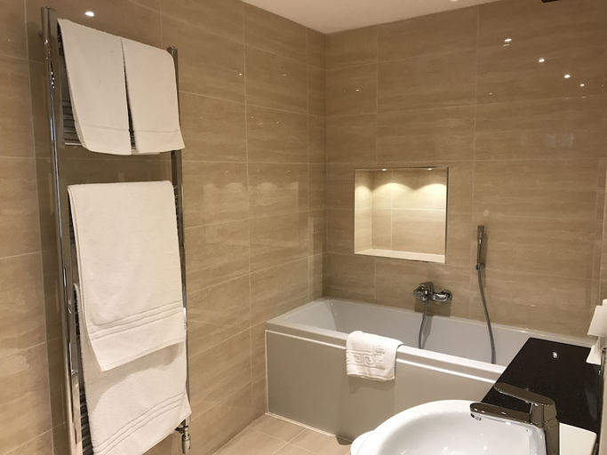 Bathroom 4, Royal Glen, Devon