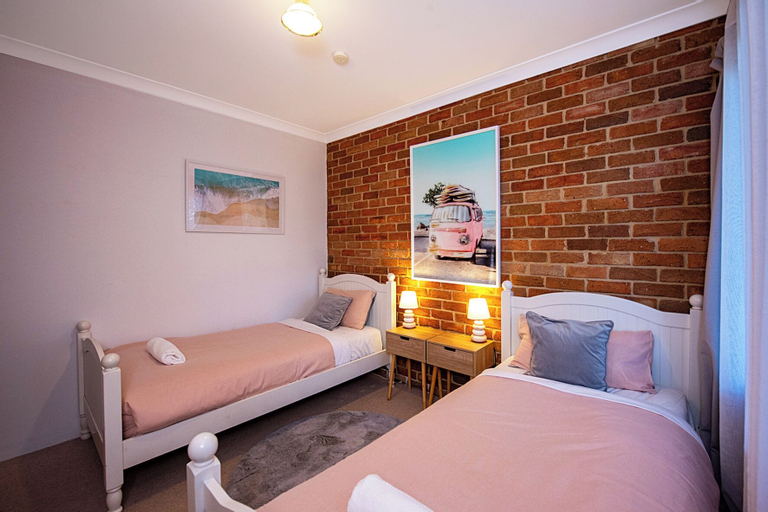 Bedroom 3, A Fairy Wren Cottage, Busselton