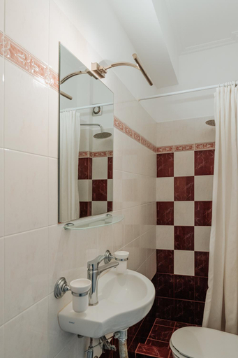 Others 4, Ponte Suites, West Greece
