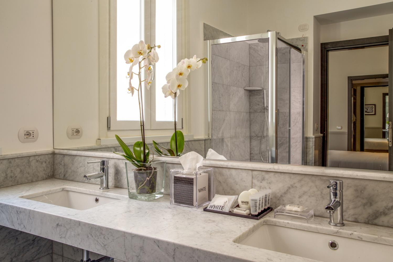 Bathroom 4, Nazionale 51 Group, Rome