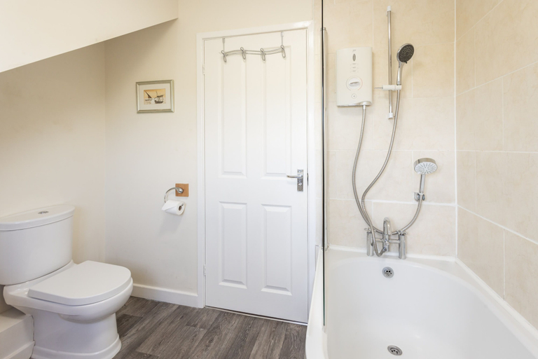 Bathroom 3, Host Stay Harbour Holm, Northumberland