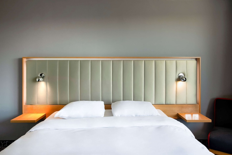 Bedroom 2, Radisson Hotel York, York