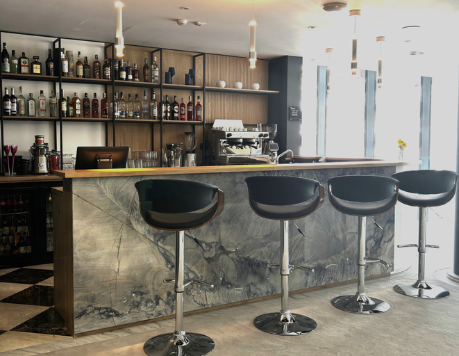 Food & Drinks 5, Blue Star Luxury Hotel, Stolichna