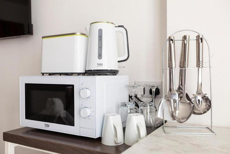 Others 4, Studio 21 with kitchenette at the new Olo living, St Julian's