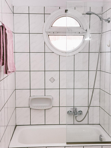 Bathroom 3, SeaSideRooms, Crete