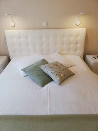 Bedroom 2, Hotel Bellevue, Porrentruy