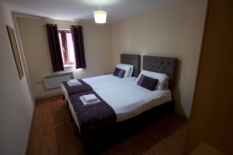 Bedroom 2, Cocoon the International Inn, Sefton