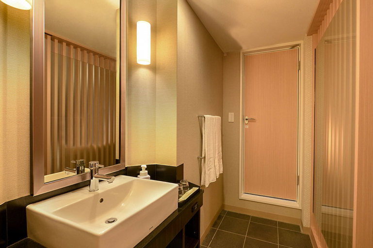 Bathroom 26