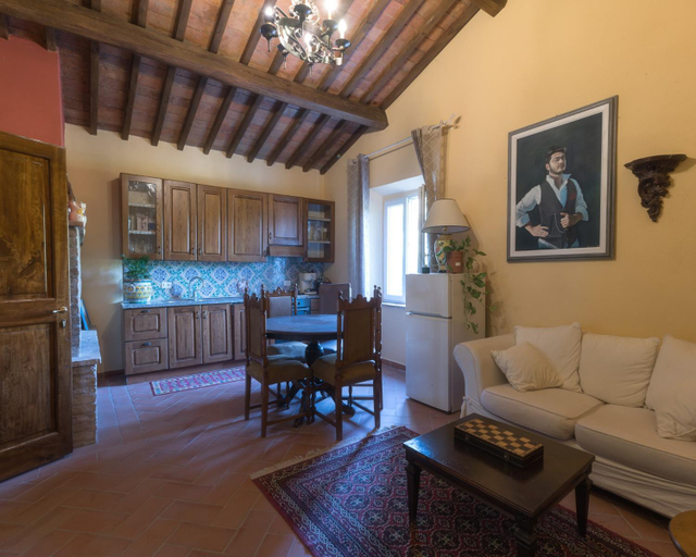 Others 5, La Casa Rossa, Florence
