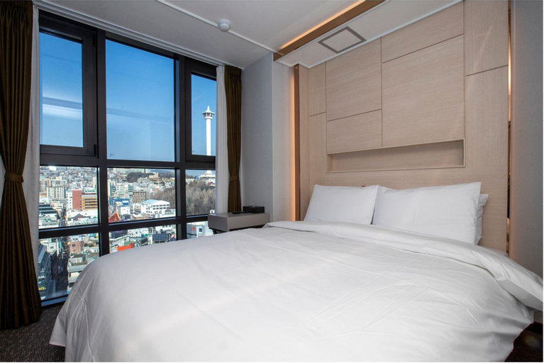 Bedroom 16
