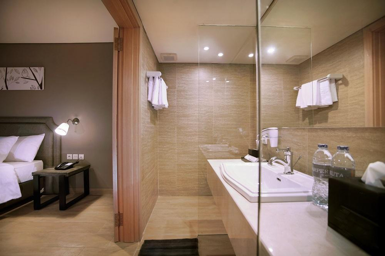 Bathroom 9