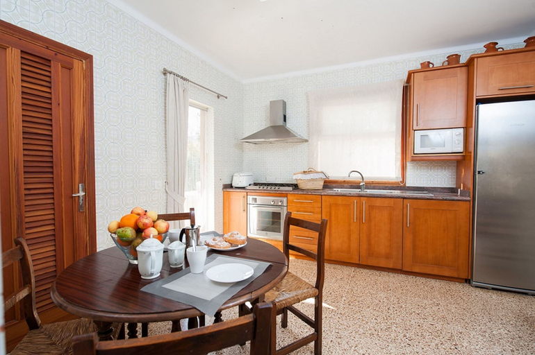 Room 5, Miloca in Muro With 3 Bedrooms and 2 Bathrooms, Baleares