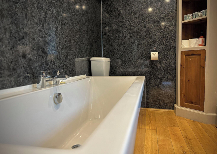 Bathroom 5, Royal Oak Appleby, Cumbria