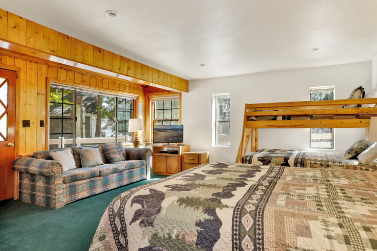 Bedroom 2, Breezy Estate #114, San Bernardino