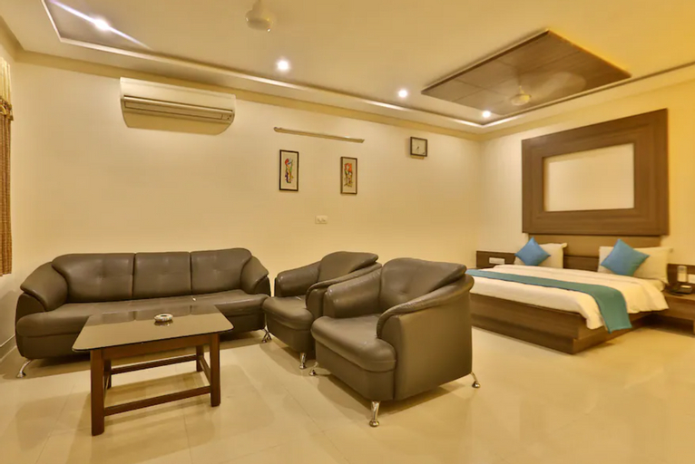 Bedroom 2, kamran palace, Ahmadabad