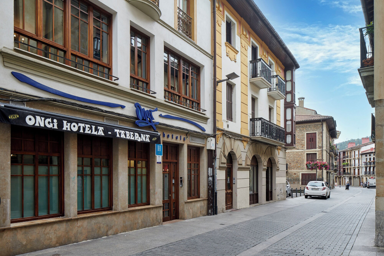 Exterior & Views 2, Iraipe Ongi Hotel, Guipúzcoa