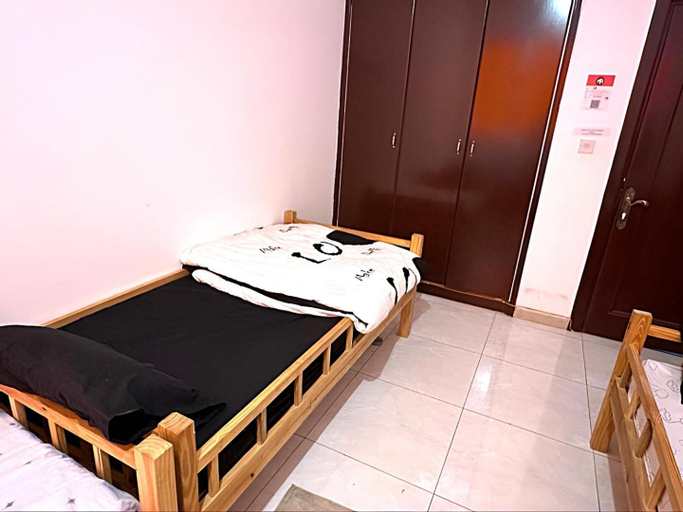 Corniche Street - For Males "Peaceful Bed Space", Abu Dhabi City