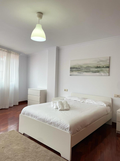 Bedroom 5, Cíes Suitel López De Neira, 28, Pontevedra