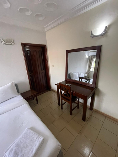Bedroom 5, Chez Sophie, Conakry