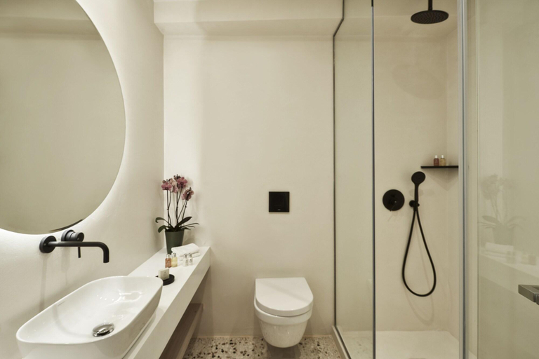 Bathroom 5, Vasi, Attica