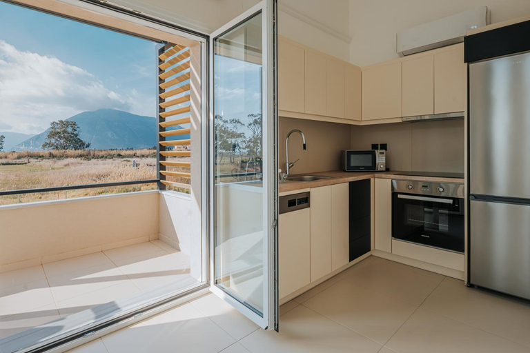 Others 3, Ponte Suites, West Greece