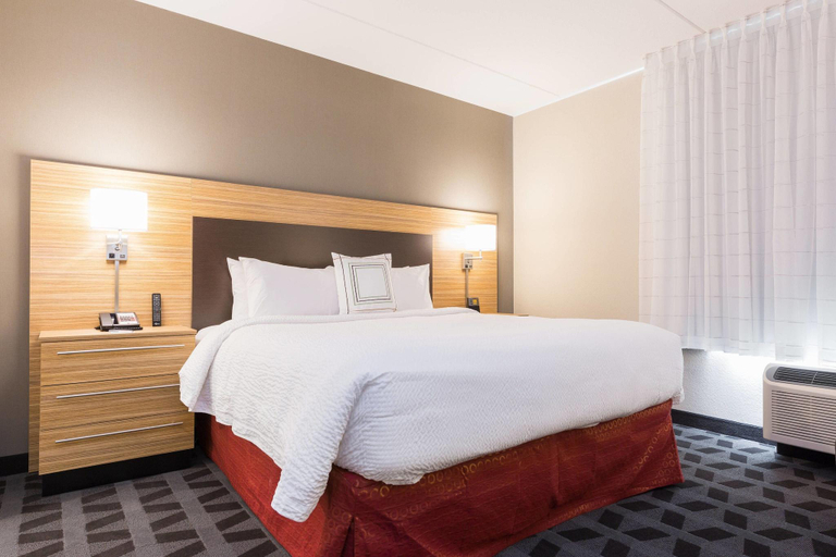 Bedroom 3, TownePlace Suites Edmonton South, Division No. 11