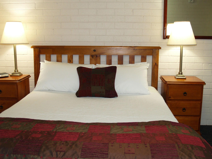 Bedroom 3, Pigeon House Motor Inn, Shoalhaven - Pt B