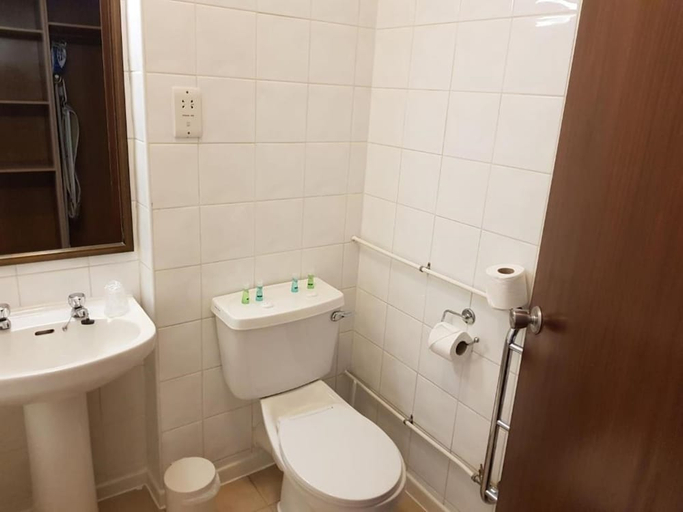 Bathroom 3, Hamlet Hotels Maidstone, Kent