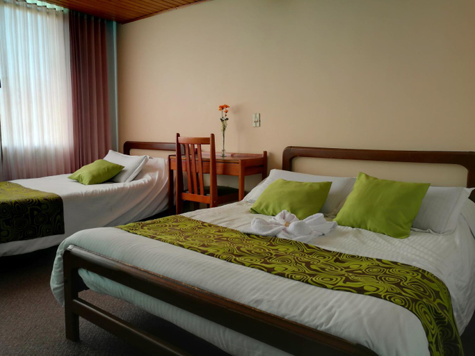 Others 5, Hotel Hisca, Duitama