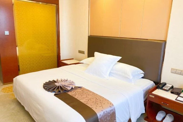 Bedroom 2, Hengdian World Studios · Guomao Hotel (Qingming Riverside Scene Store), Jinhua