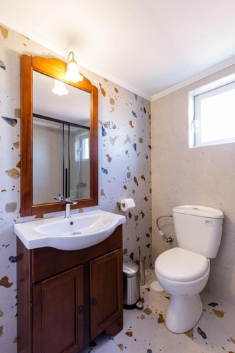 Bathroom 3, Phares, Peloponnese