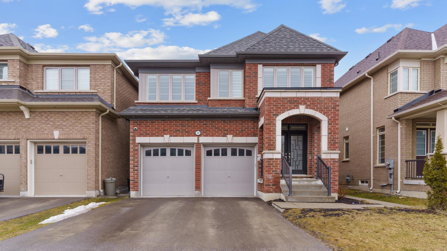 Family Friendly - Cozy - HOT TUB - Near UOIT, Durham