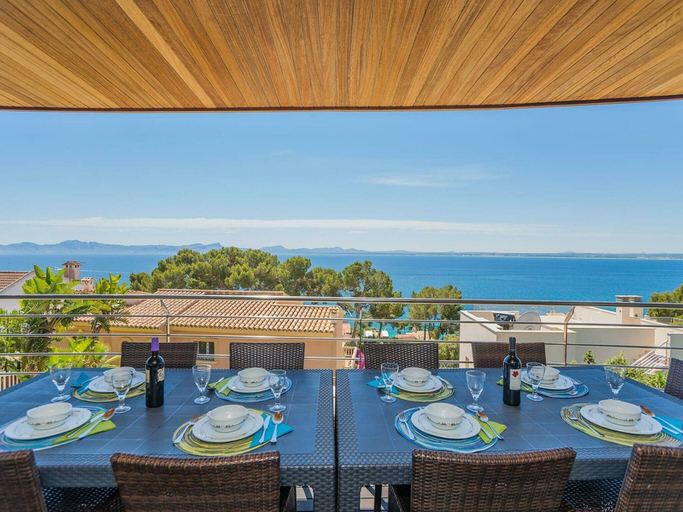 Others 2, Luxury Villa in Alcudia With Private Pool and Near the Beach, Baleares