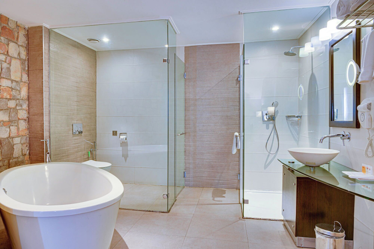 Bathroom, L'eola Hotel Ikeja, Oshodi/Isolo