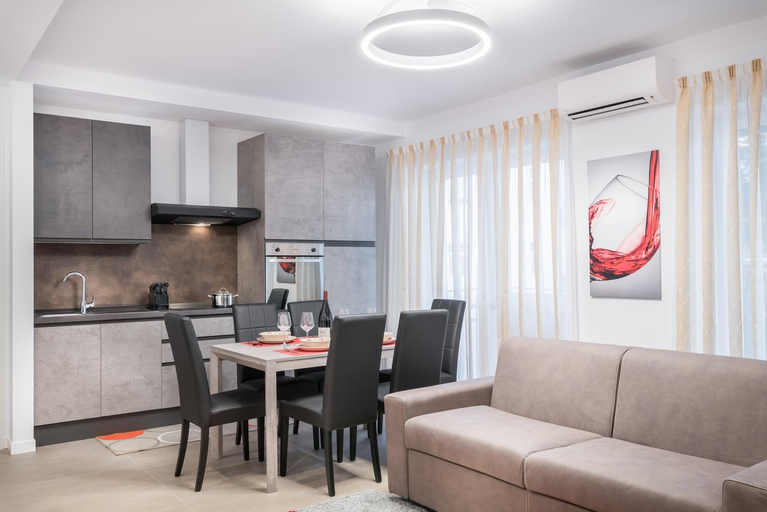 Others 3, Fior Apartments Schiller, Bolzano