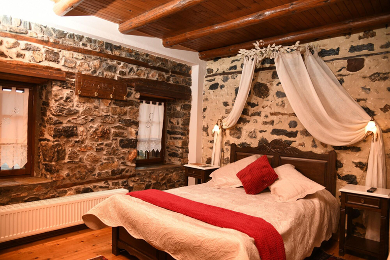 Bedroom 4, Archontiko Tarsouna, Central Macedonia