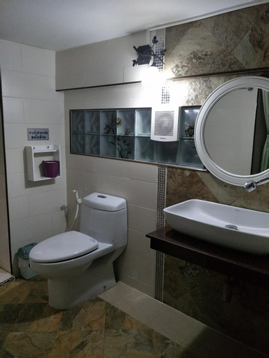Bathroom 3