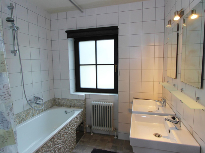Bathroom 4, Spacious Chalet in Leogang near Ski Area, Zell am See