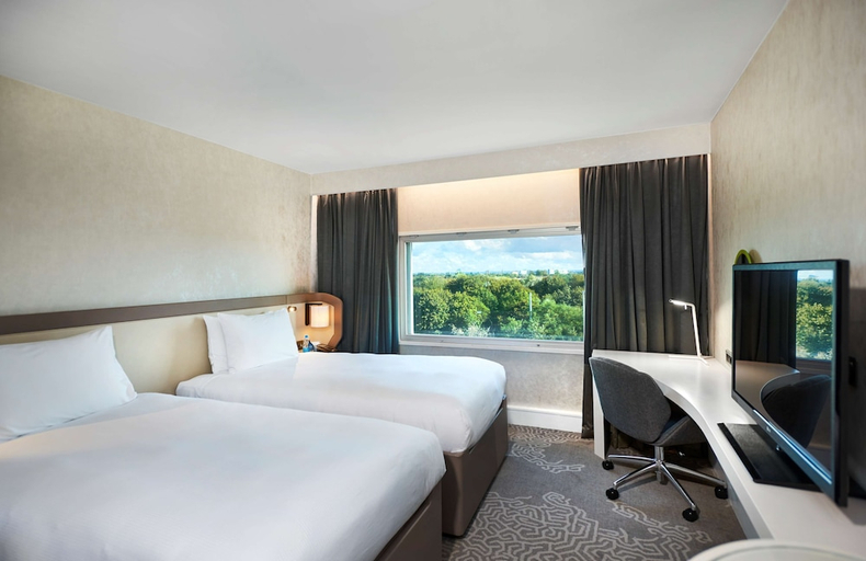 Bedroom 2, Hilton London Heathrow Airport, London