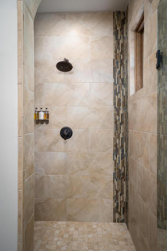 Bathroom 3, Grand Reserve Inn, Amador