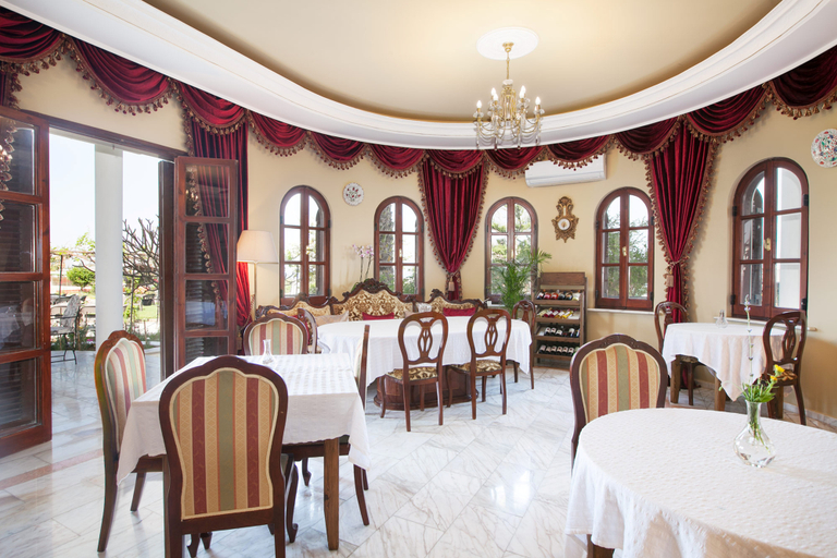 Food & Drinks 3, Meryem's Hotel