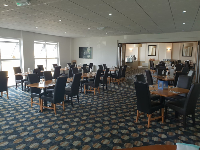Food & Drinks 5, Pentire Hotel, Cornwall