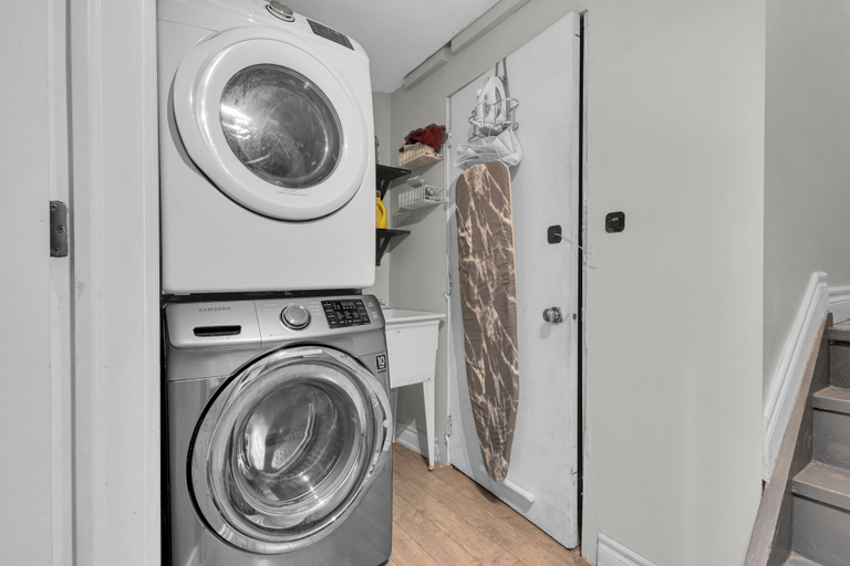 Bathroom 3, Mississauga Manor - Meadowvale, Peel
