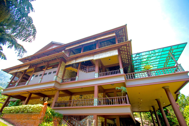 Exterior 8