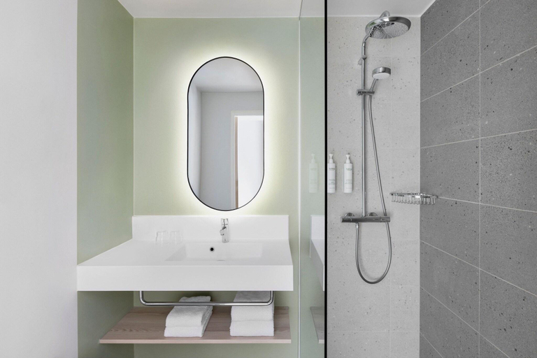 Bathroom 4, Fairfield By Marriott Copenhagen Nordhavn, Copenhagen