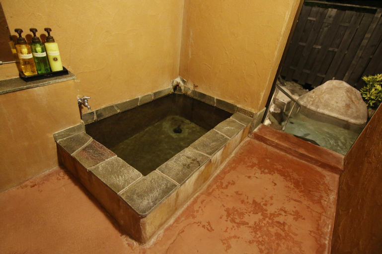 Bathroom 20