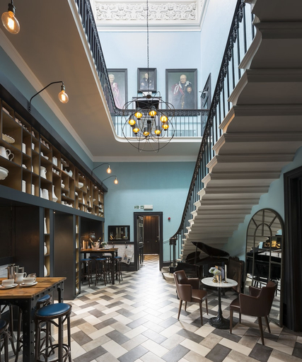 Food & Drinks 4, The Churchill Hotel, York