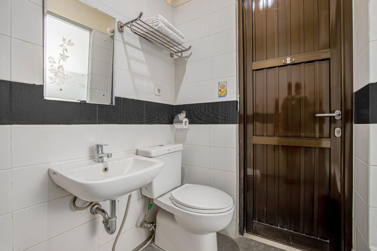 Bathroom 6