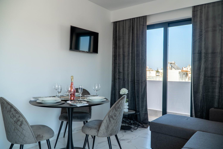 Dining Room 9